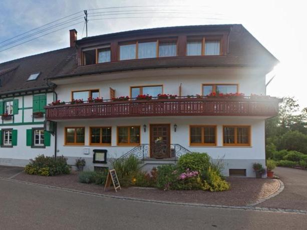 Landhotel Graf Obereggenen エクステリア 写真